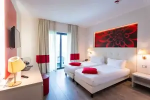 Camera doppia rossa an hotel milano settala 1 an hotels - milano business hotels di design a milano - an hotels