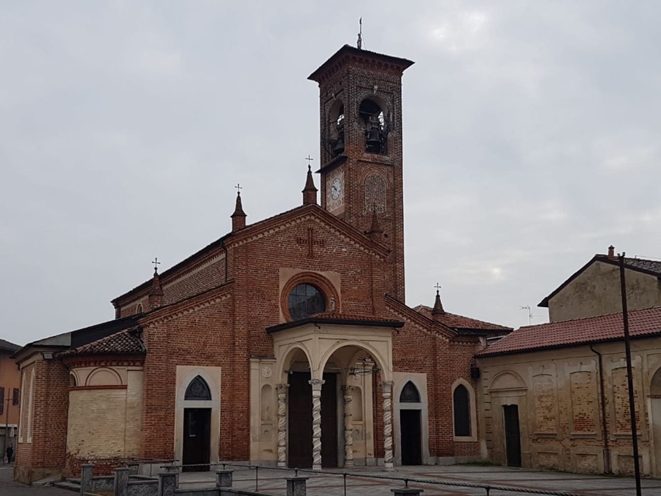 Collezione privata chiesa di san martino vescovo a carpiano, foto a cura del fai, fondo per l'ambiente italiano