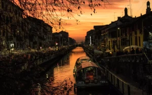 Crepuscolo navigli milano