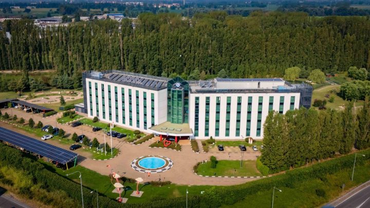 HOME-AN-Park-Hotel-ibis-Styles-Milano-Settala-panoramica-drone.webp